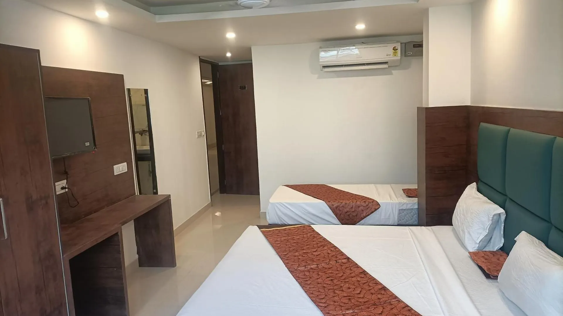 Hotel Tark A Family Hotel Near Igi Airport Delhi New Delhi India