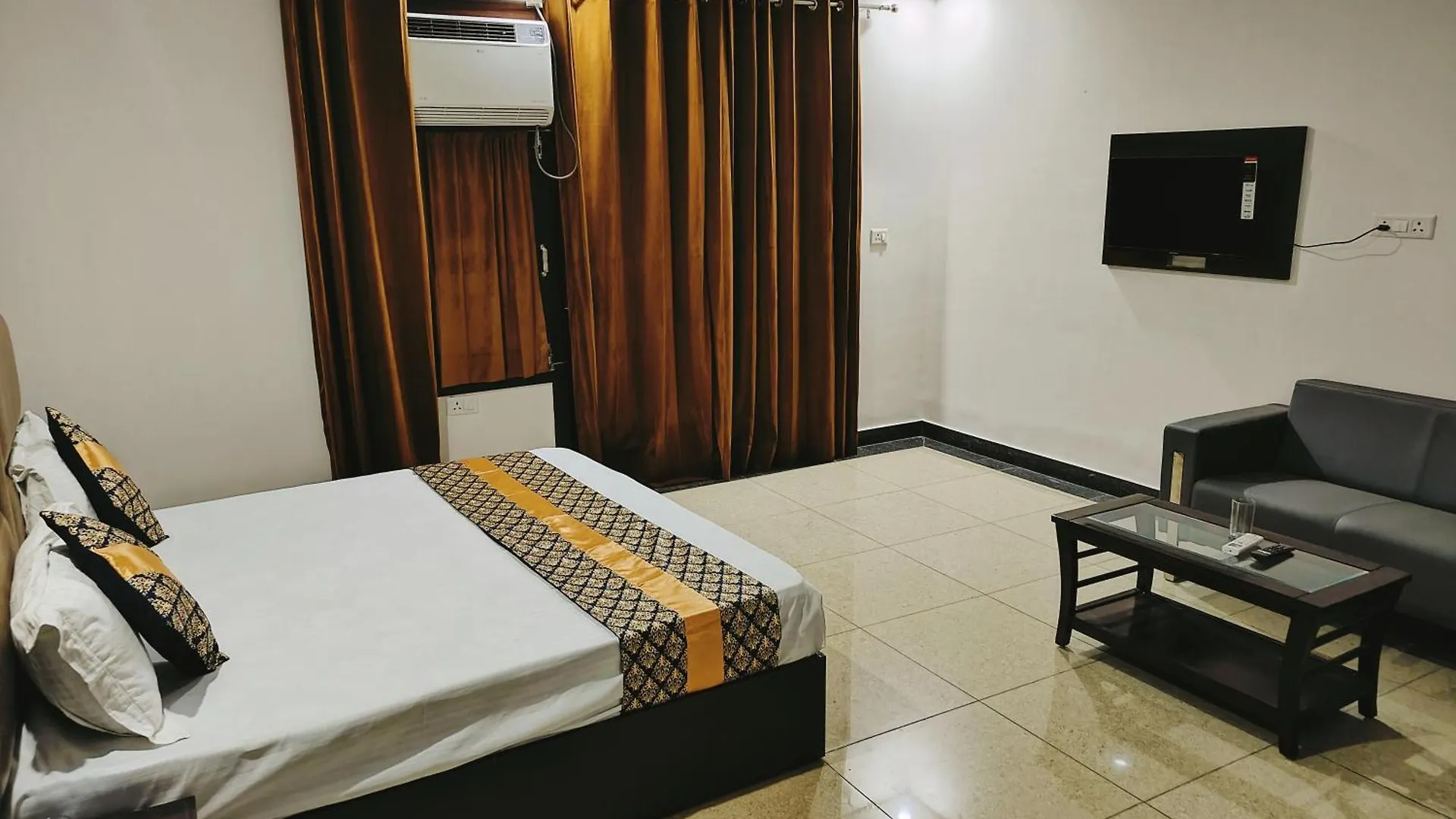 ****  Hotel Tark A Family Hotel Near Igi Airport Delhi New Delhi India