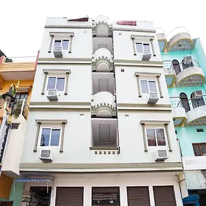 https://oyo-74707-balaji-inn.hotels-varanasi.com