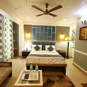 4* Hotel A Family Hotel Oppera Near Igi Airport
