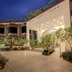 Hotel The Claremont & Convention Centre, New Delhi